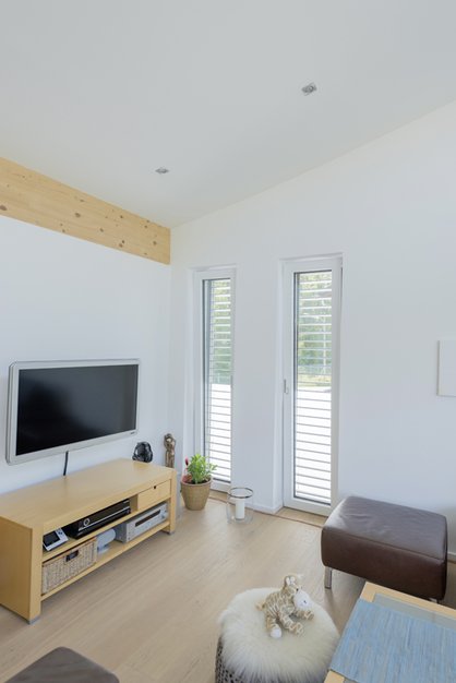 Wohnzimmer Wohnzimmer des sanierten Hauses mit TV