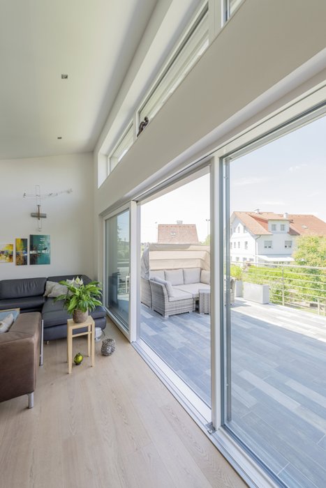 Glasfront Glasfront zur Terrasse des sanierten Hauses